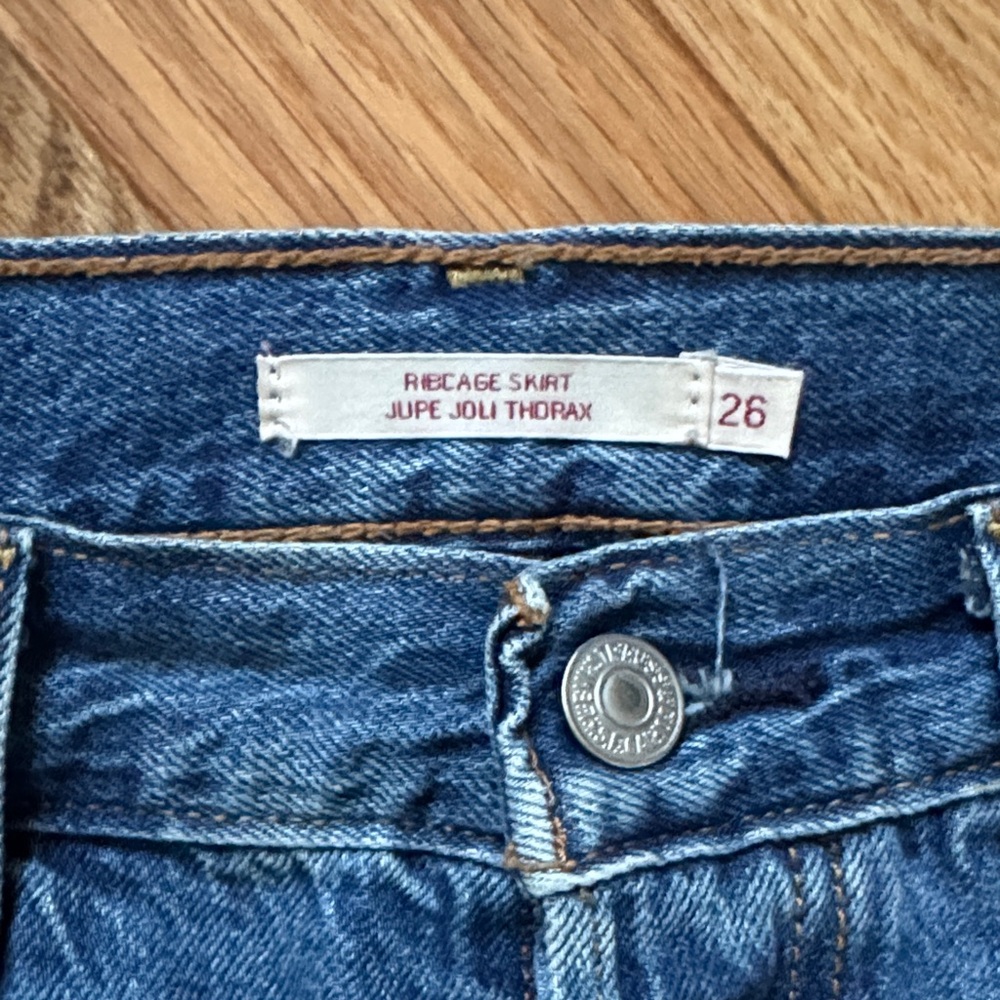 Levi’s Ribcage Mini Skirt - Picture 2 of 3